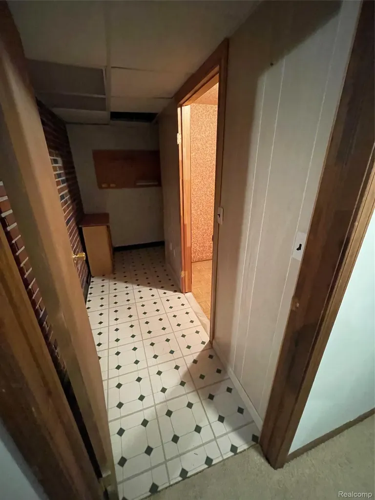 40524 Newport Drive Plymouth Charter Township MI 48170