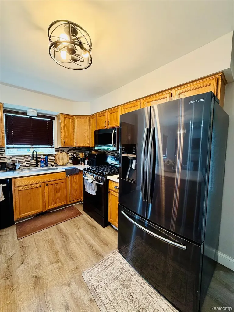 46758 Creeks Bend Canton Charter Township MI 48188
