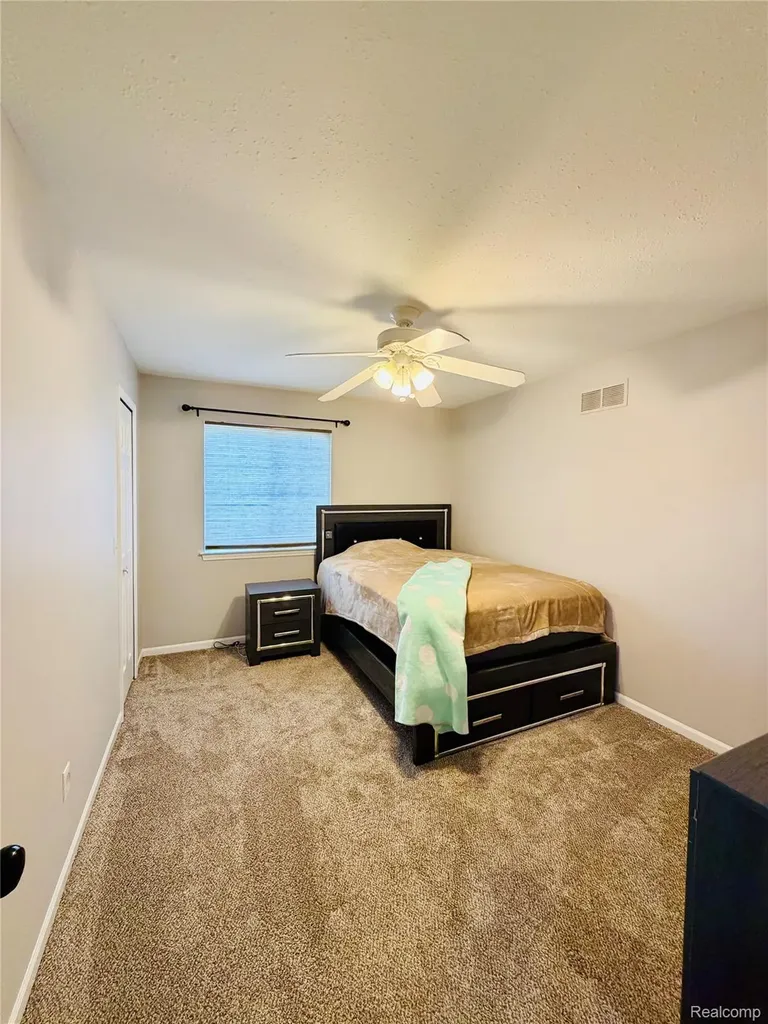 46758 Creeks Bend Canton Charter Township MI 48188