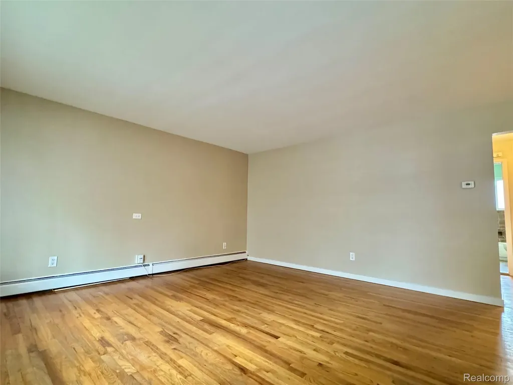 475 S Adams Road Birmingham City MI 48009