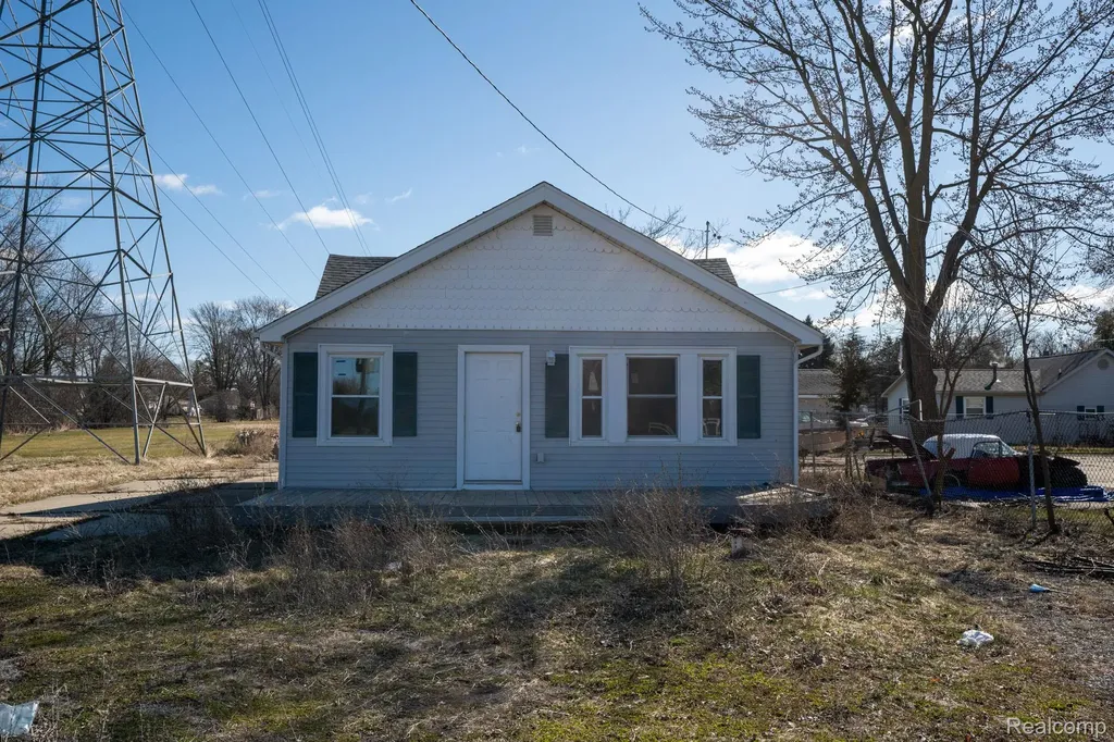8508 N Saginaw Road Genesee Charter Township MI 48458