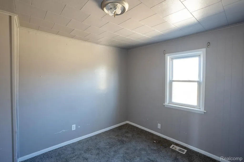 8508 N Saginaw Road Genesee Charter Township MI 48458