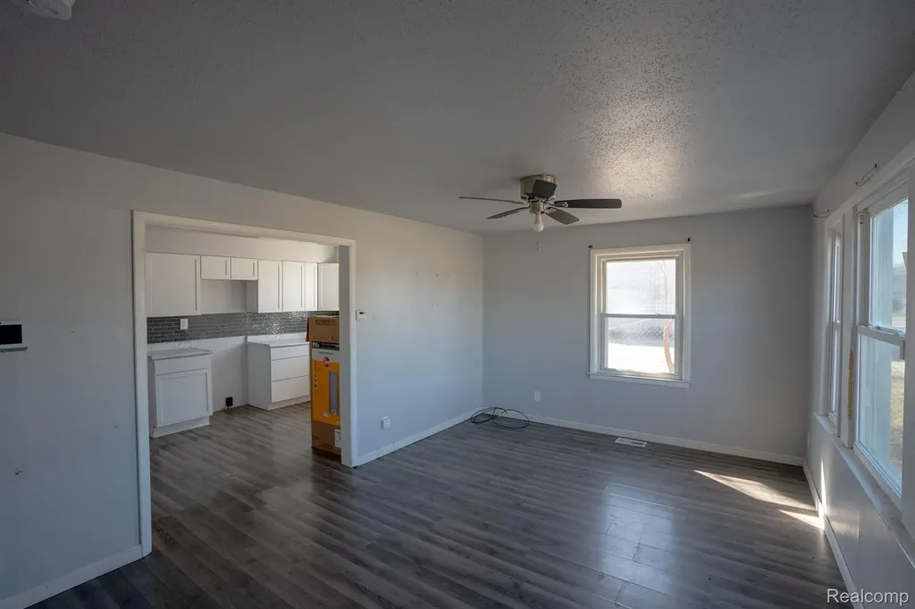 8508 N Saginaw Road Genesee Charter Township MI 48458