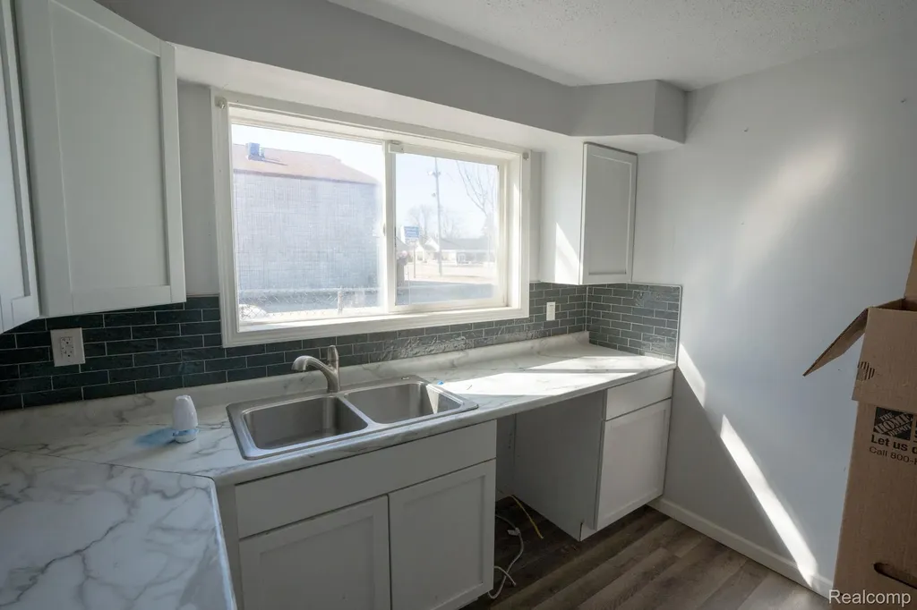 8508 N Saginaw Road Genesee Charter Township MI 48458