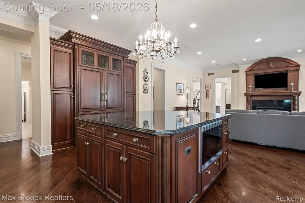 528 Barrington Court Bloomfield Hills City MI 48304