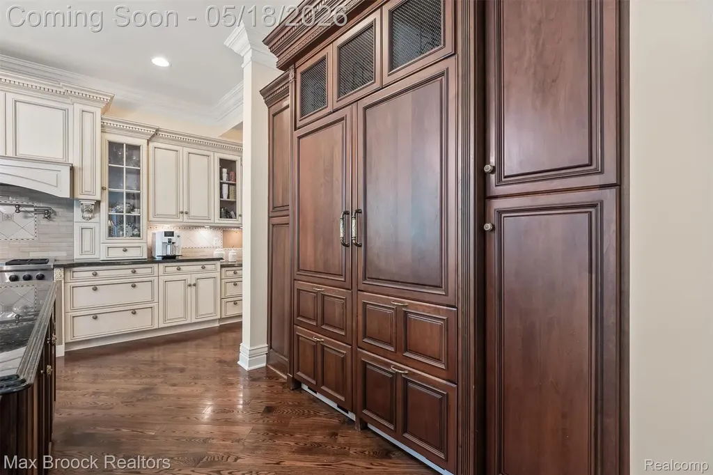 528 Barrington Court Bloomfield Hills City MI 48304