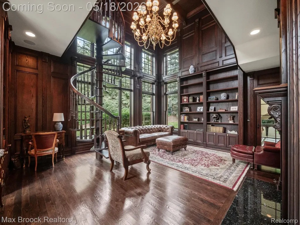 528 Barrington Court Bloomfield Hills City MI 48304