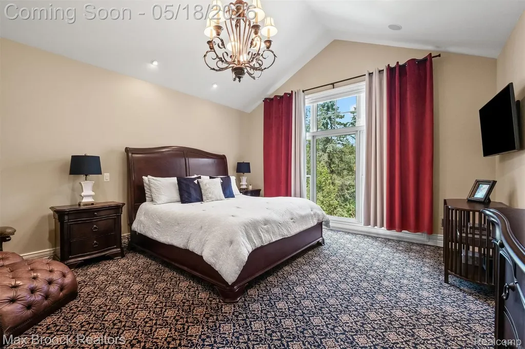 528 Barrington Court Bloomfield Hills City MI 48304