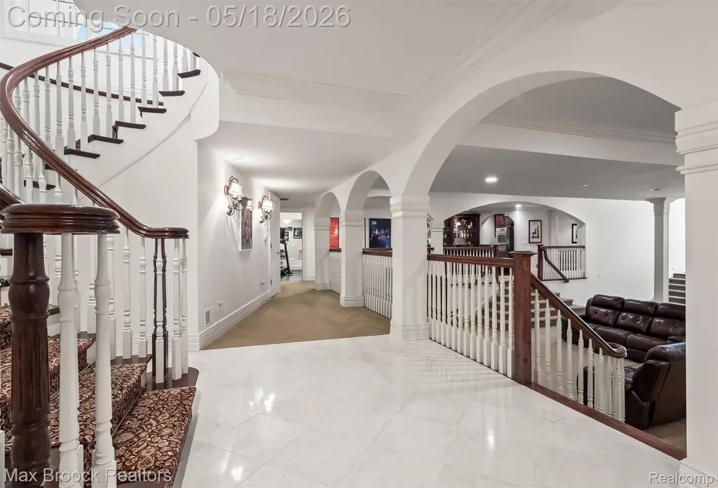 528 Barrington Court Bloomfield Hills City MI 48304