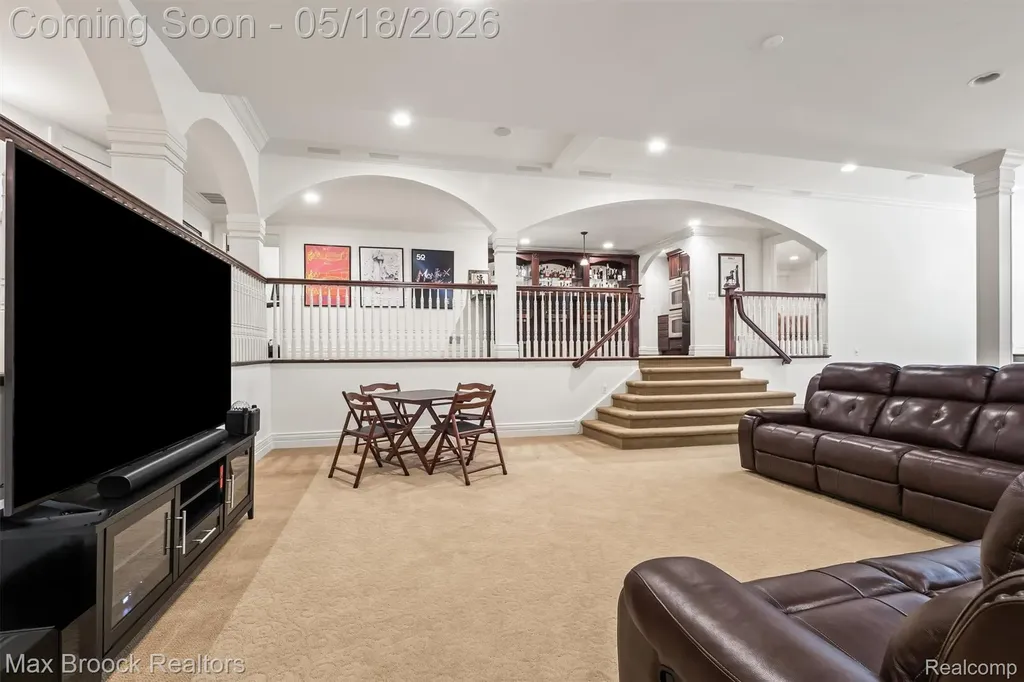 528 Barrington Court Bloomfield Hills City MI 48304
