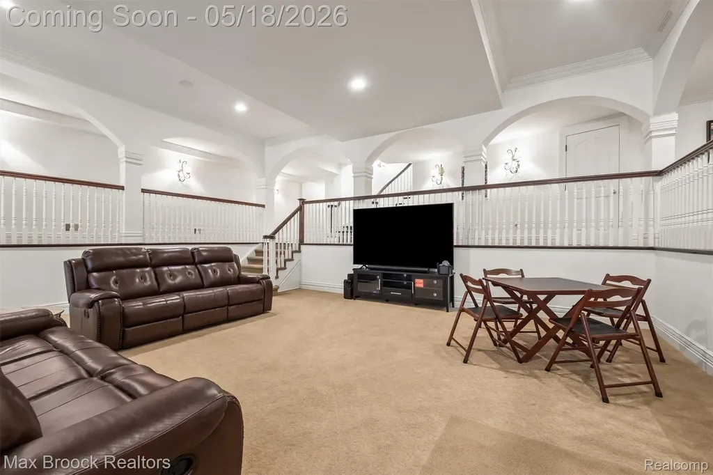528 Barrington Court Bloomfield Hills City MI 48304