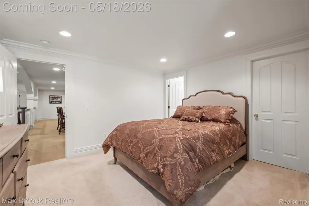 528 Barrington Court Bloomfield Hills City MI 48304