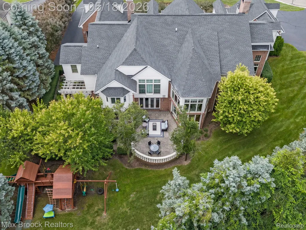 528 Barrington Court Bloomfield Hills City MI 48304
