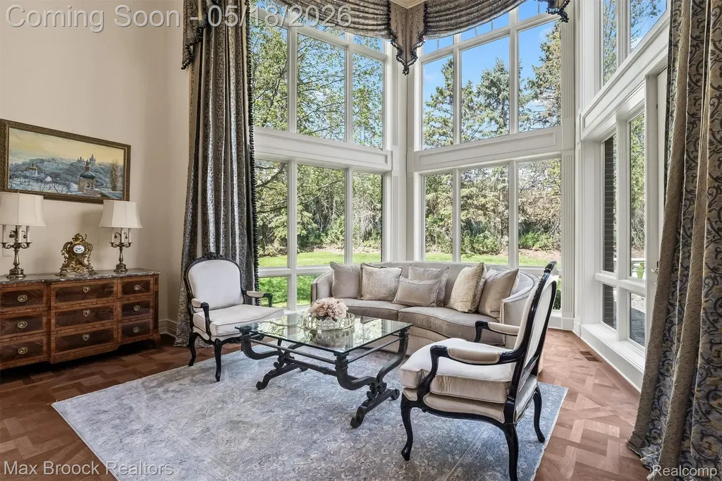 528 Barrington Court Bloomfield Hills City MI 48304