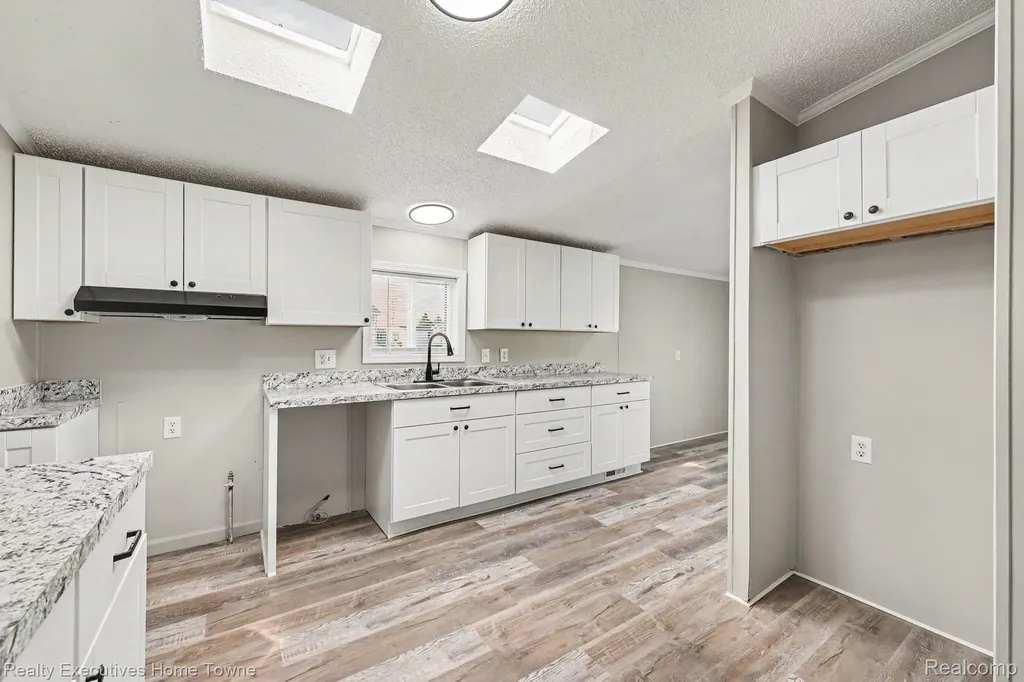 59587 Susan Lane N. New Haven Village MI 48048