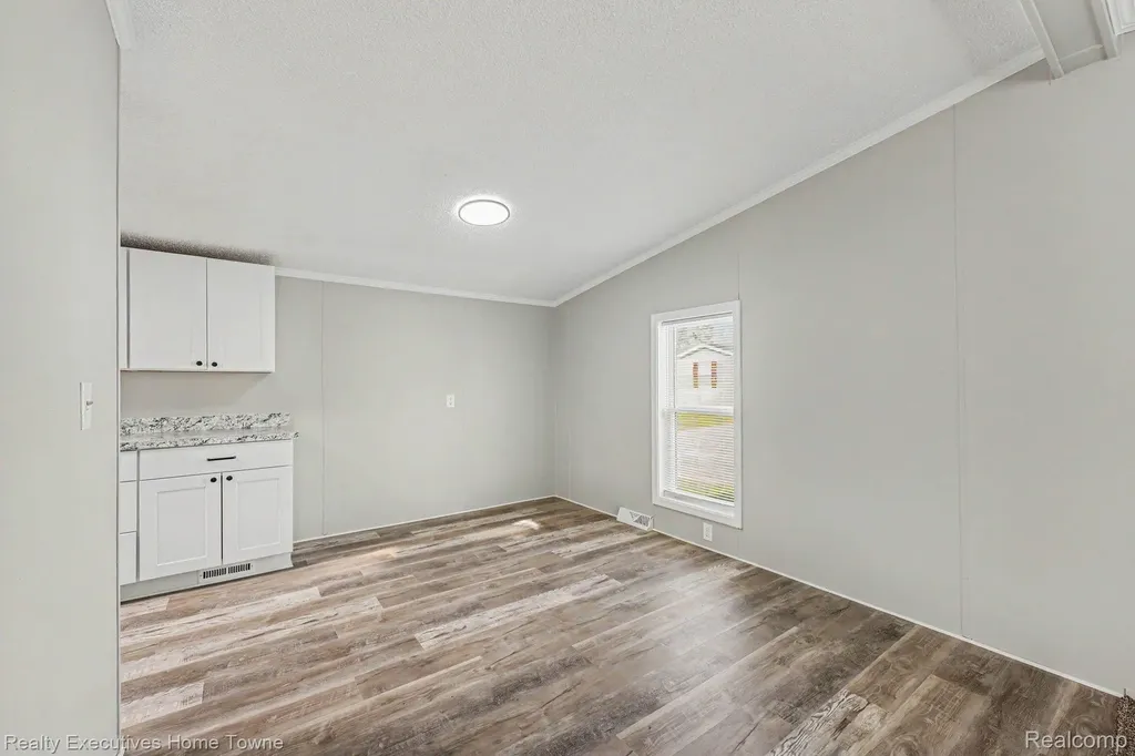 59587 Susan Lane N. New Haven Village MI 48048