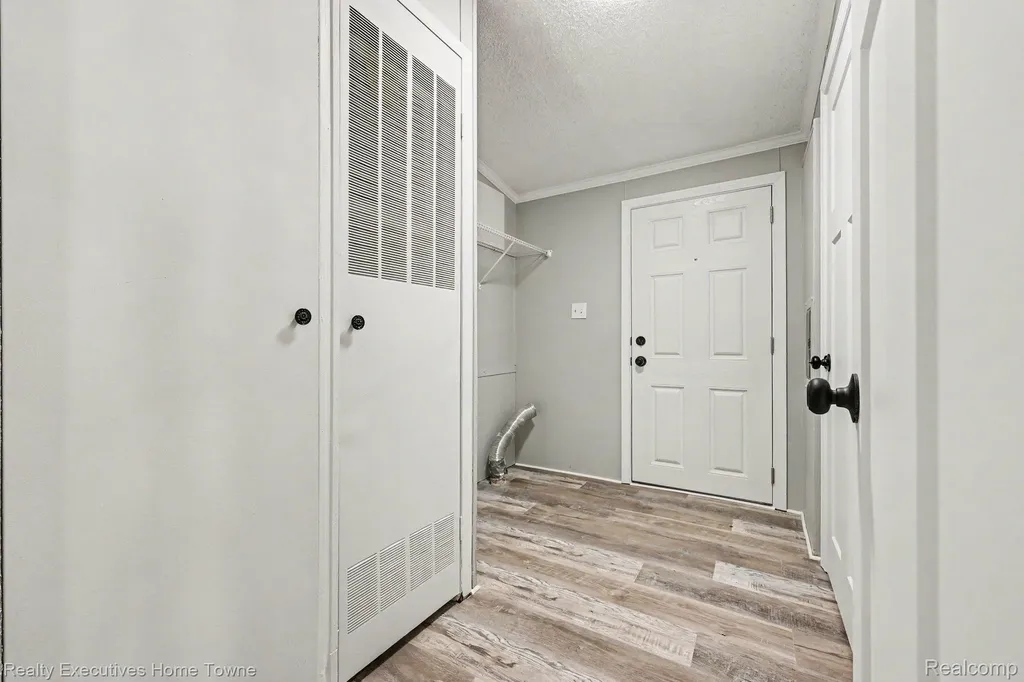 59587 Susan Lane N. New Haven Village MI 48048