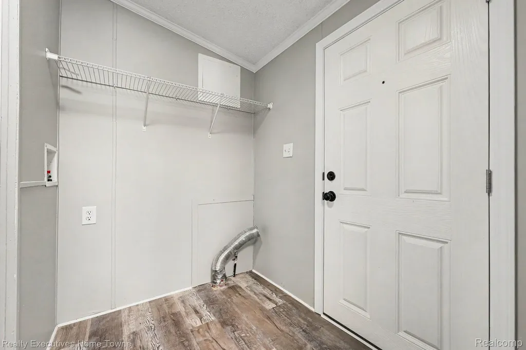 59587 Susan Lane N. New Haven Village MI 48048