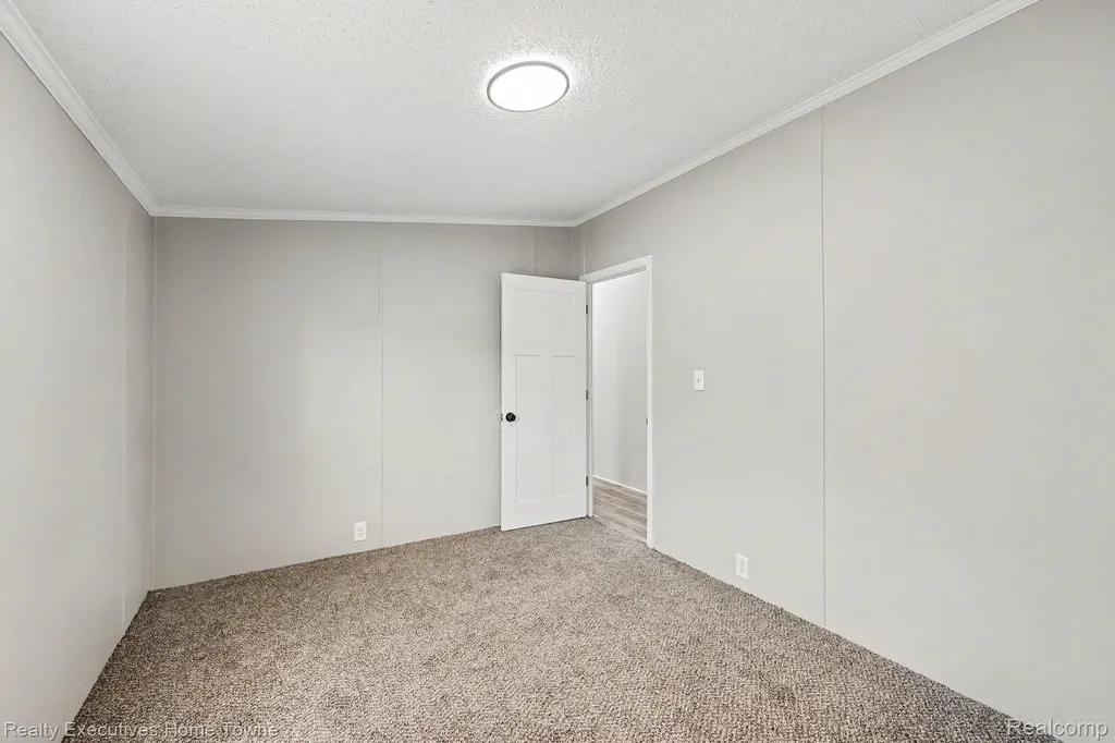 59587 Susan Lane N. New Haven Village MI 48048