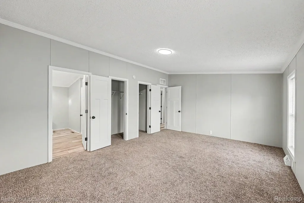 59587 Susan Lane N. New Haven Village MI 48048