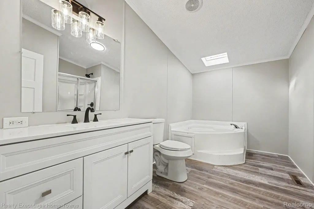 59587 Susan Lane N. New Haven Village MI 48048