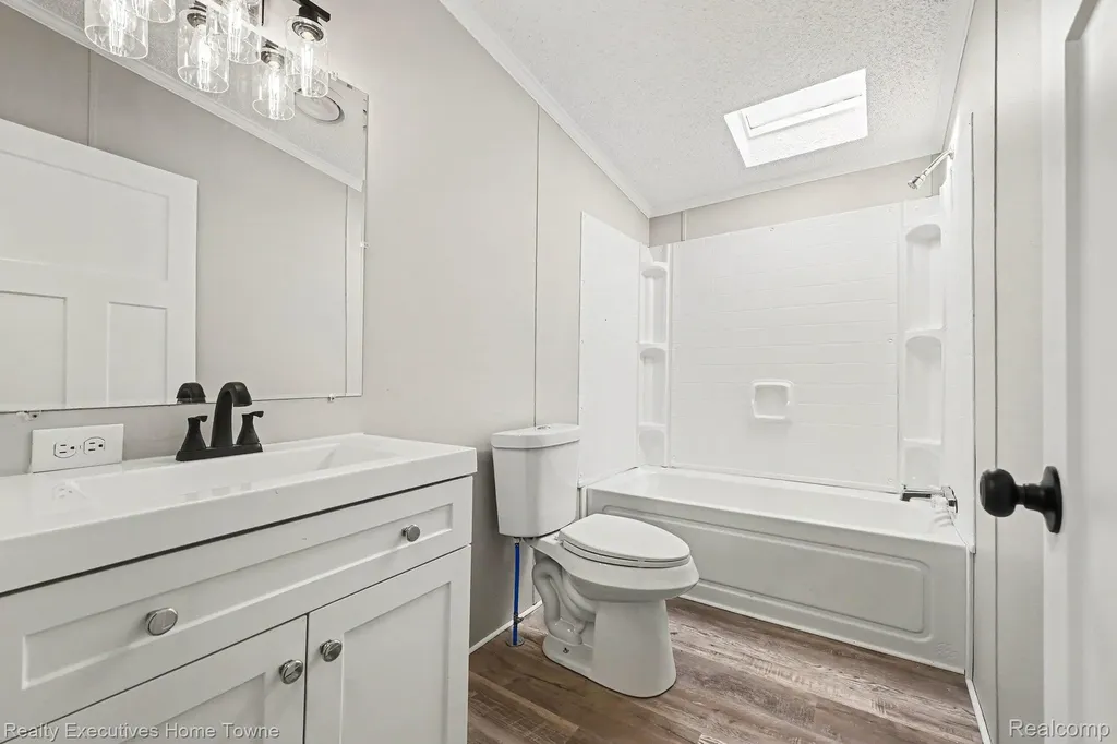 59587 Susan Lane N. New Haven Village MI 48048