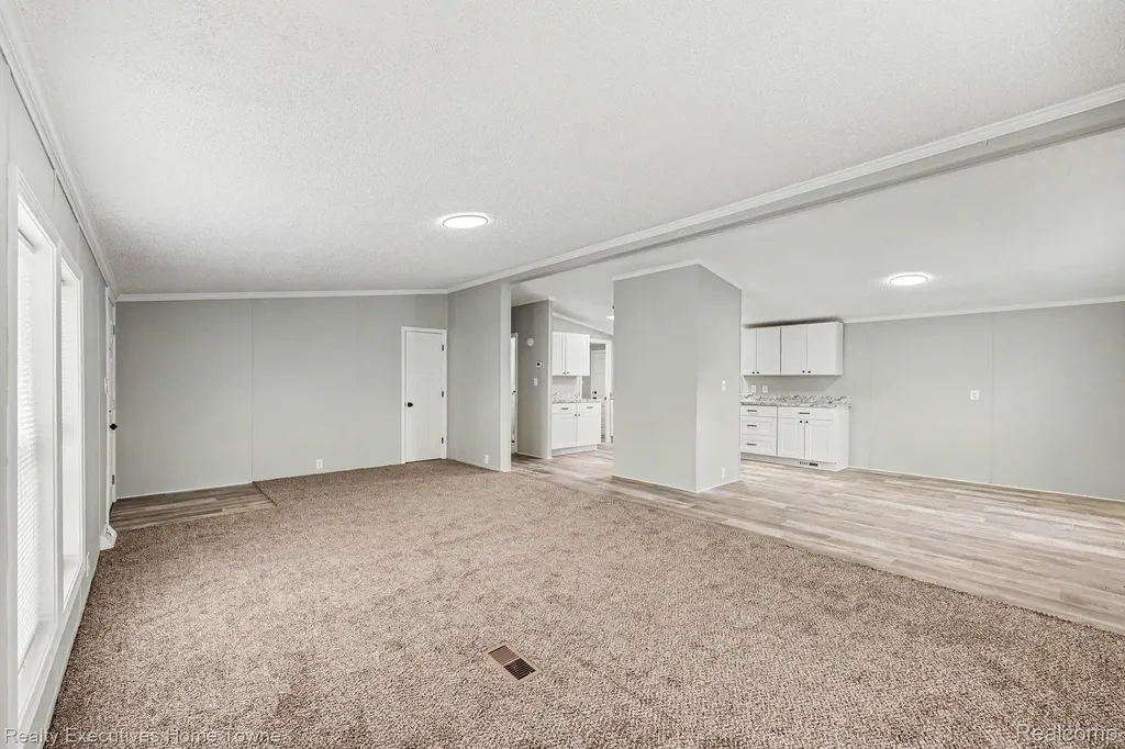59587 Susan Lane N. New Haven Village MI 48048