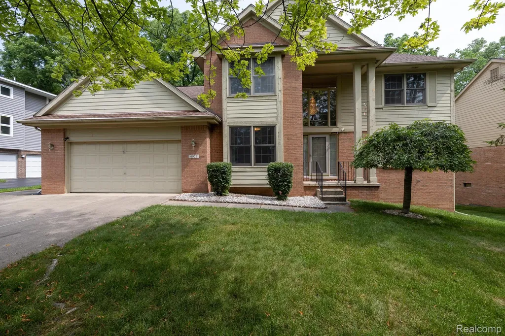 6926 Alden Drive West Bloomfield Charter Township MI 48324