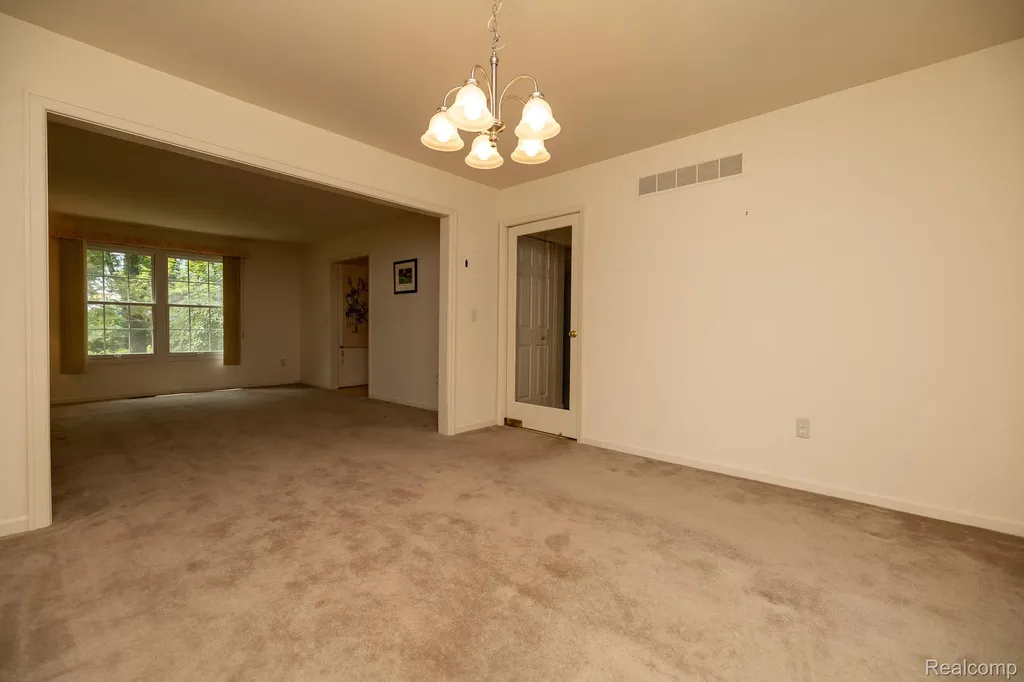 6926 Alden Drive West Bloomfield Charter Township MI 48324