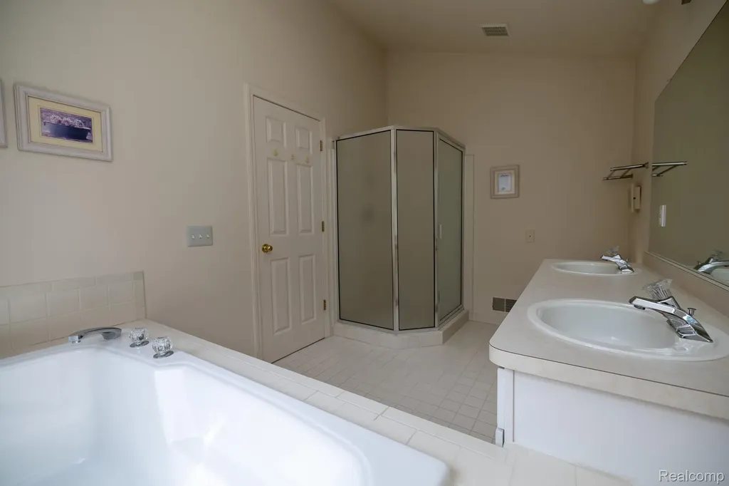 6926 Alden Drive West Bloomfield Charter Township MI 48324