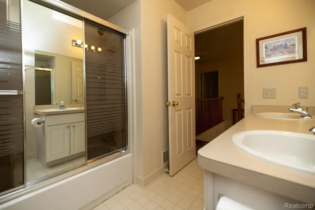 6926 Alden Drive West Bloomfield Charter Township MI 48324