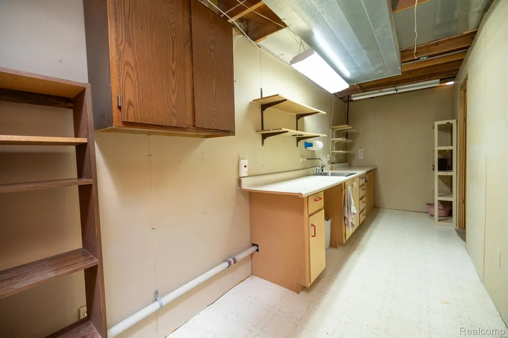 6926 Alden Drive West Bloomfield Charter Township MI 48324