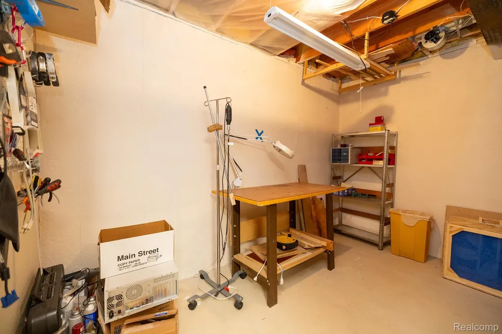 6926 Alden Drive West Bloomfield Charter Township MI 48324