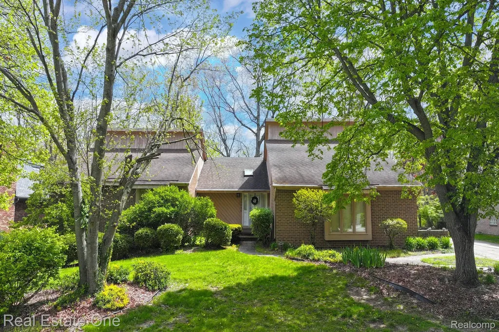 20080 Longridge Court Northville Township MI 48167