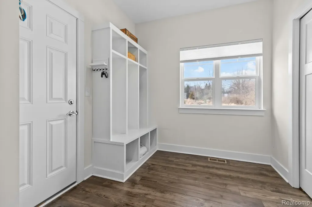 1035 Engelhardt Strasse Street Spring Arbor Township MI 49201