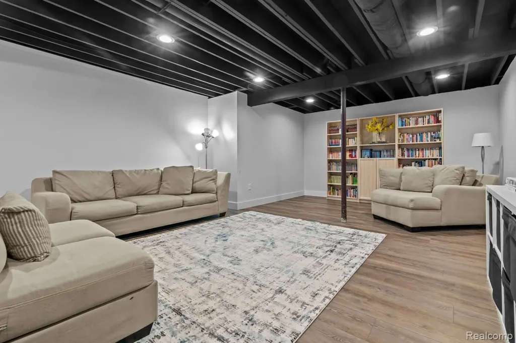 1035 Engelhardt Strasse Street Spring Arbor Township MI 49201