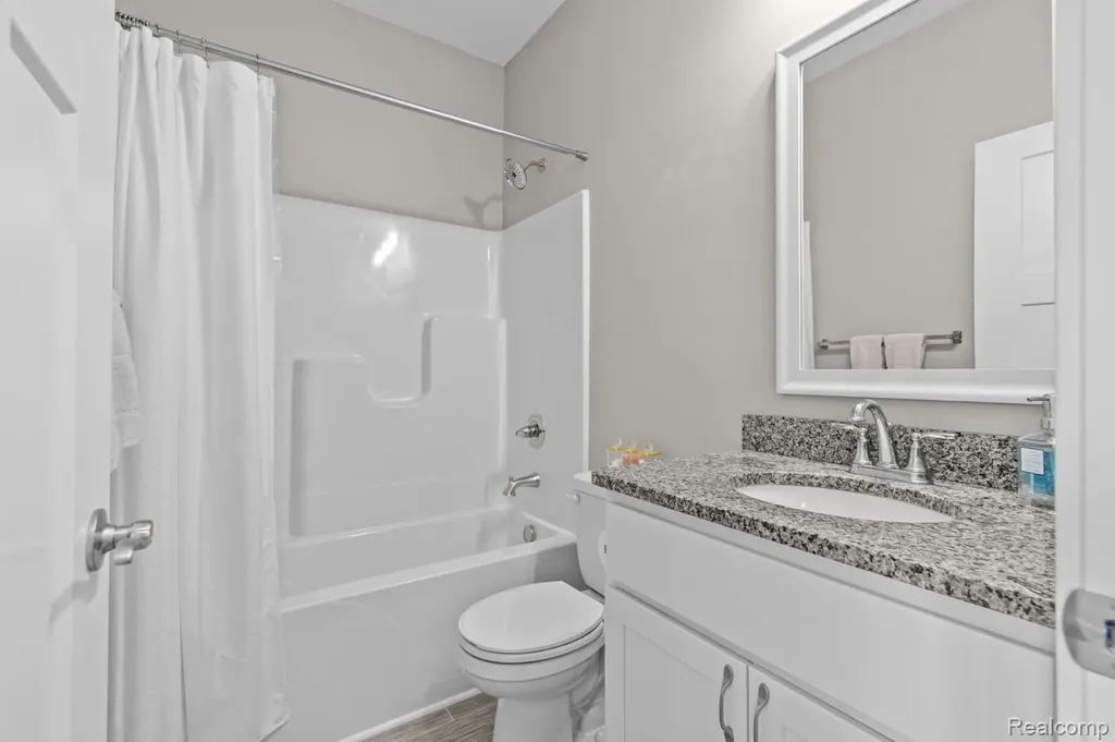 1035 Engelhardt Strasse Street Spring Arbor Township MI 49201