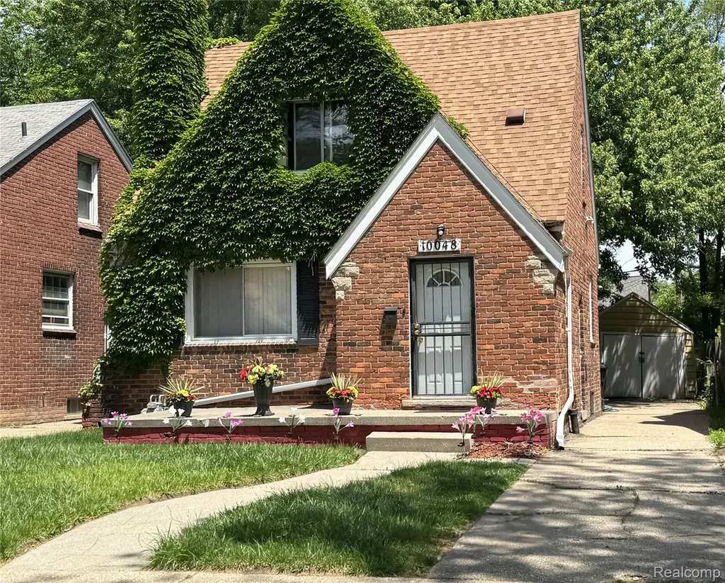 10048 Grayton Street Detroit City MI 48224