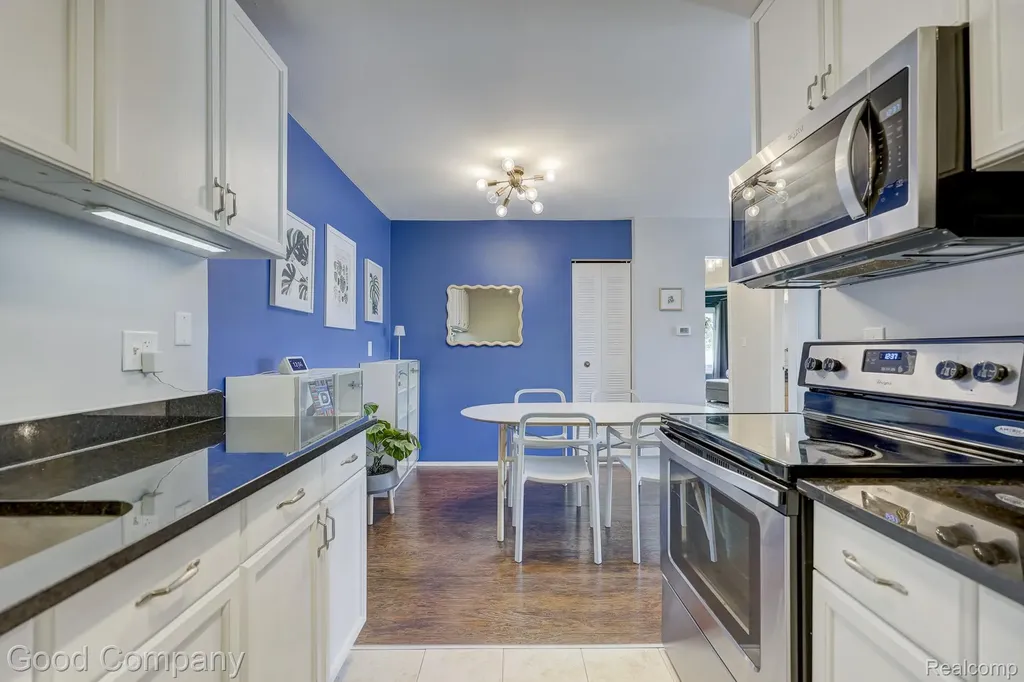 3915 Benjamin Avenue Royal Oak City MI 48073