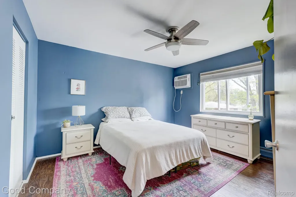 3915 Benjamin Avenue Royal Oak City MI 48073