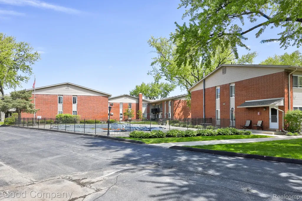 3915 Benjamin Avenue Royal Oak City MI 48073