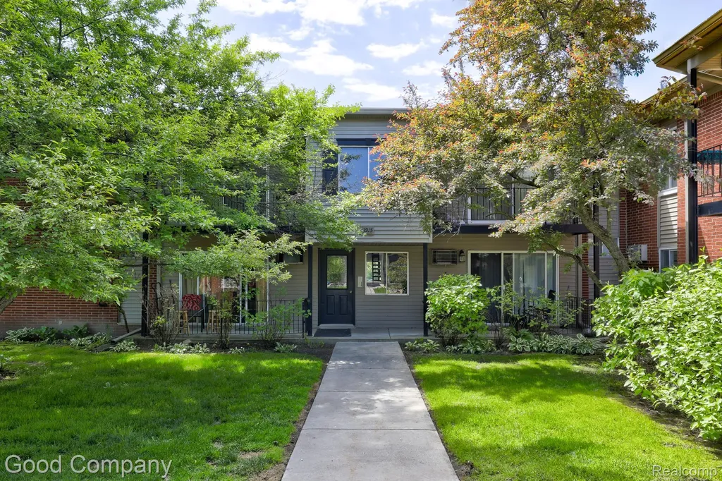 3915 Benjamin Avenue Royal Oak City MI 48073
