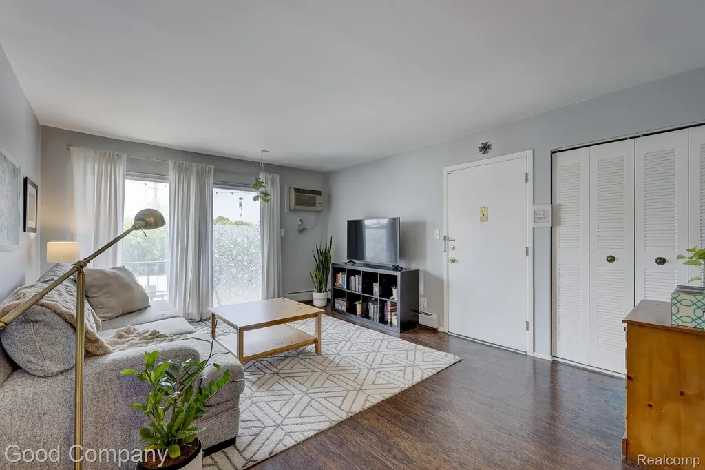 3915 Benjamin Avenue Royal Oak City MI 48073