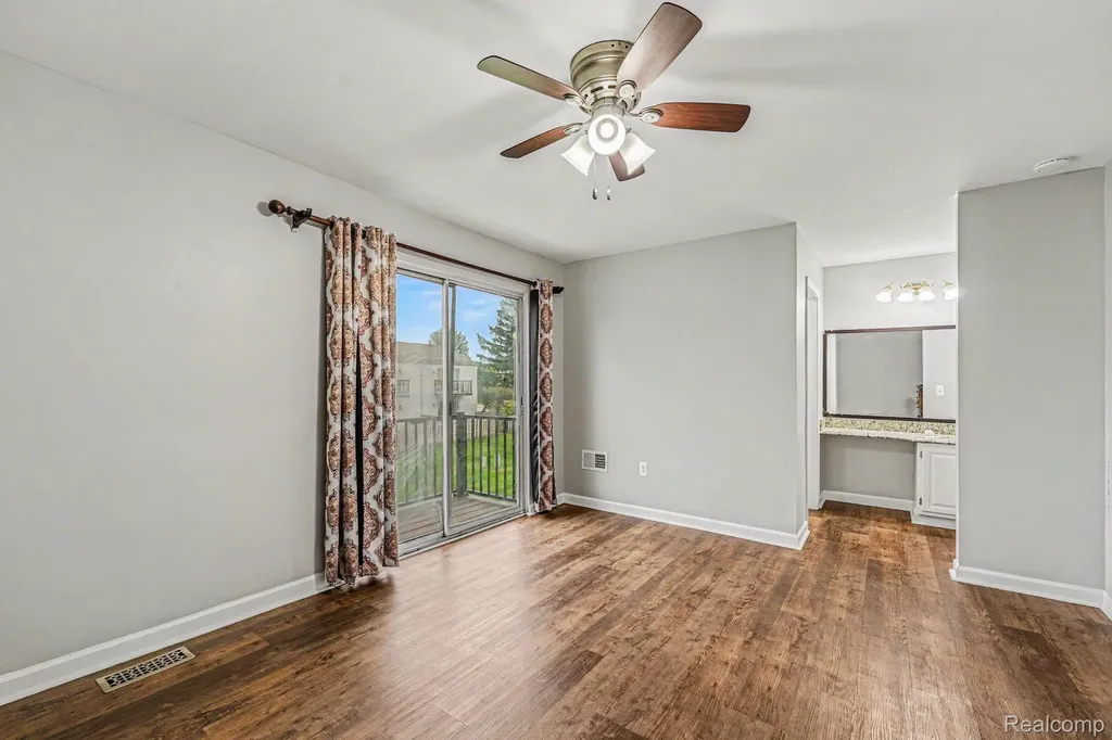 24483 Bashian Drive Novi City MI 48375