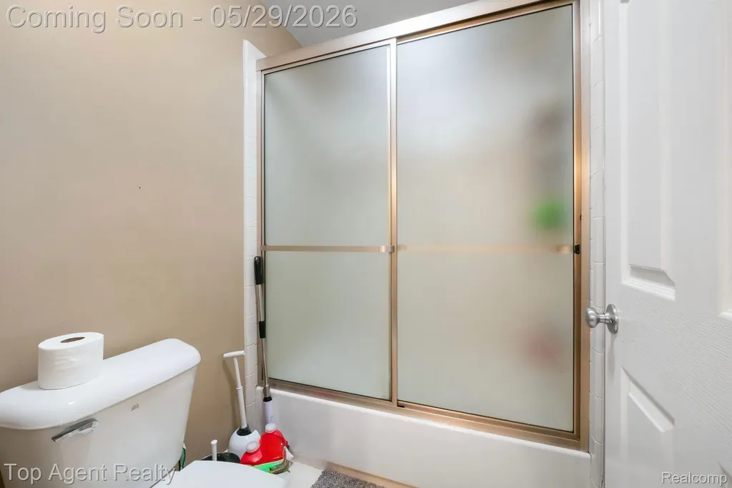 48869 Woodson Way Canton Charter Township MI 48187