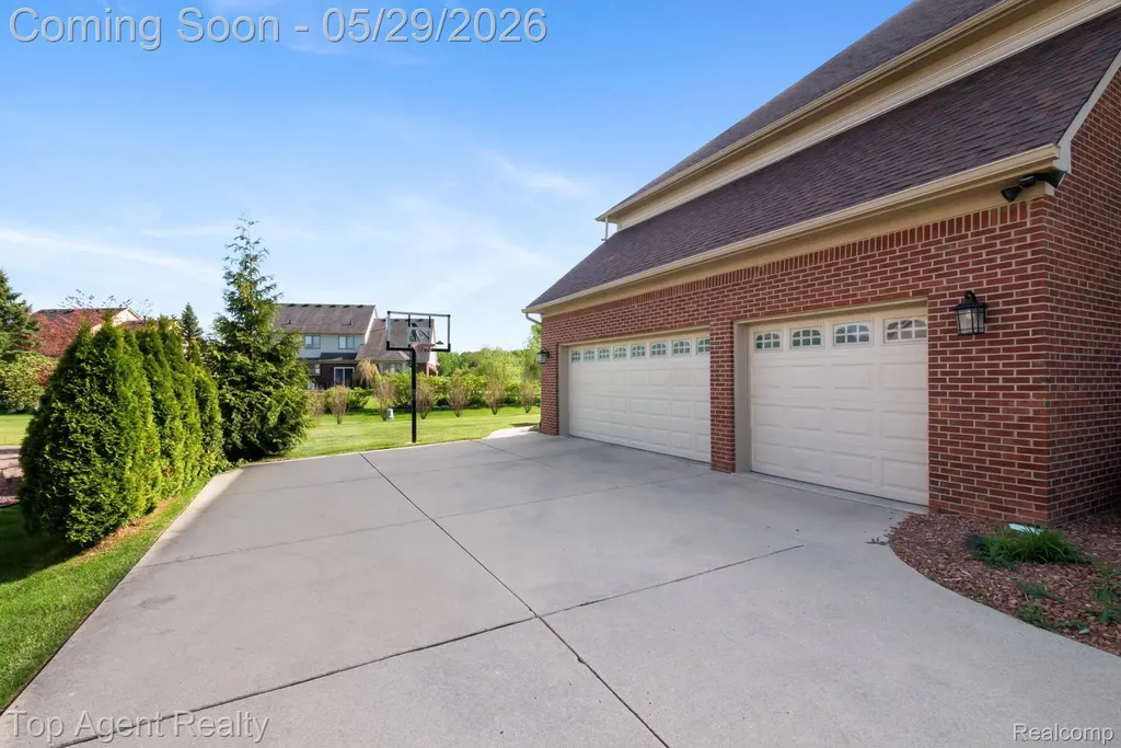 48869 Woodson Way Canton Charter Township MI 48187