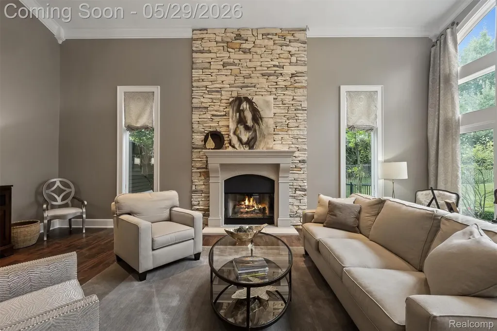 864 Pine Needle Trail Oakland Charter Township MI 48306