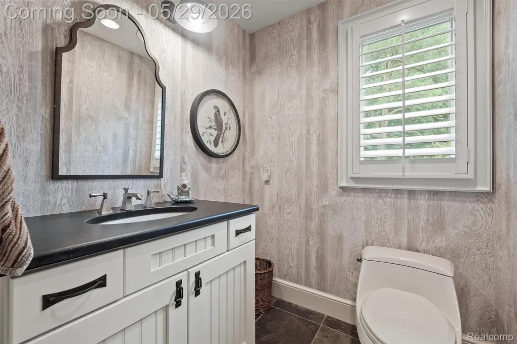 864 Pine Needle Trail Oakland Charter Township MI 48306