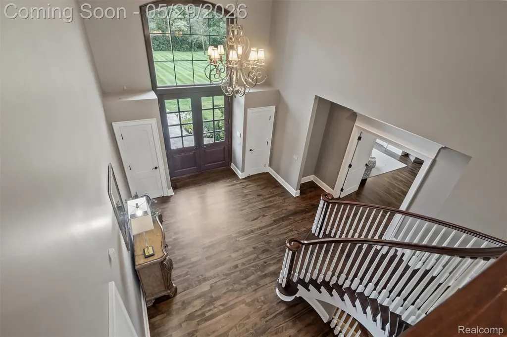 864 Pine Needle Trail Oakland Charter Township MI 48306