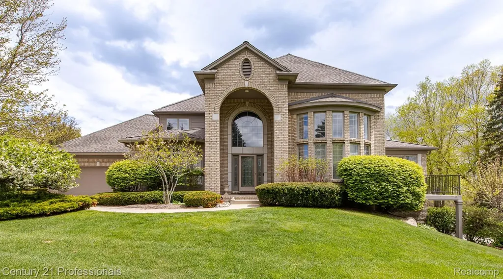 6410 Enclave Drive Independence Charter Township MI 48348